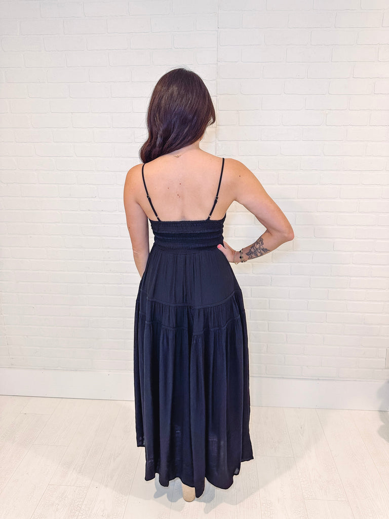Eccentrics Boutique Dress Classic Look V-Neck Maxi Dress