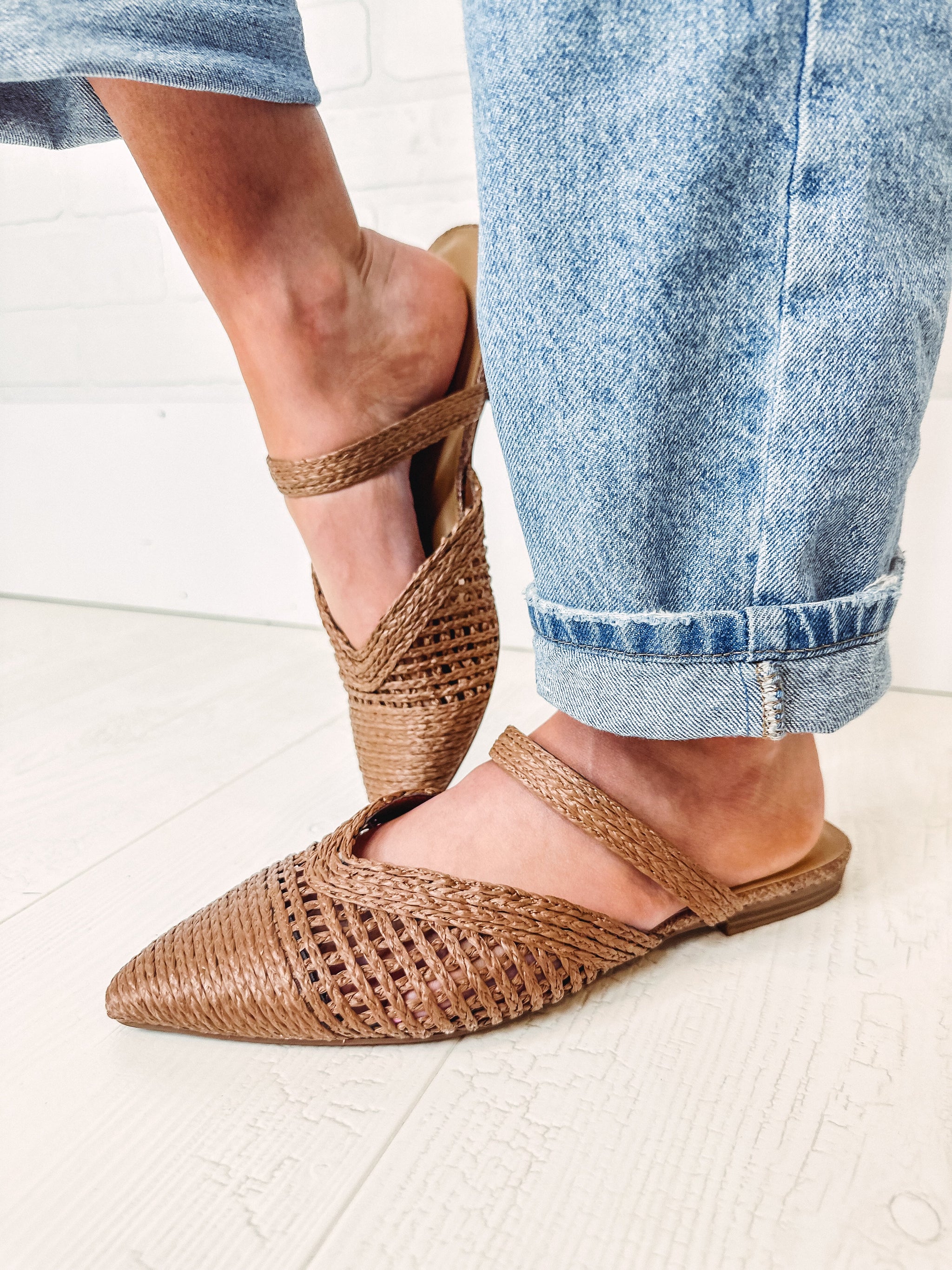Eccentrics Boutique Shoe Eladio Raffia Mules
