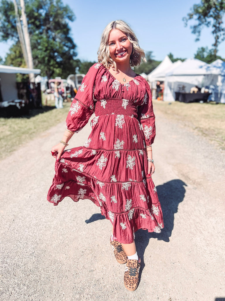 Eccentrics Boutique Dress Kiona Embodied Midi Dress